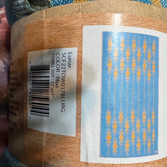 Blue Towel - Picture 2 of 4